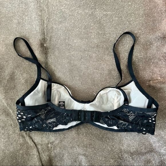 Victoria's Secret Unlined Demi Push Up Bra - Picture 4 of 4